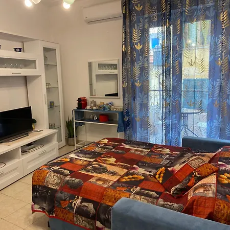 公寓 Casa Angie 圣雷默